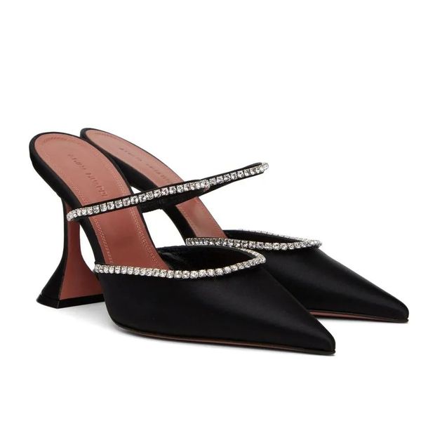 Top Nice Amina Muaddi Gilda Sandals Chaussures Femmes Mules Mules en cuir ornée de cristal Mules Martini Talons Robe Perfect Lady Walking New