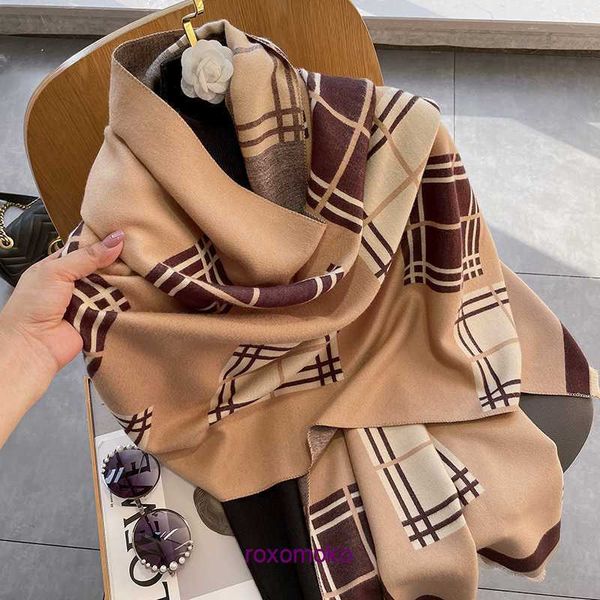 Top Original Bur Home Bufandas de invierno tienda en línea 2023 Nuevas mujeres Otoño y bufanda Edición coreana Banda para el cuello a cuadros versátil Verano Imitación Cachemira Aire acondicionado