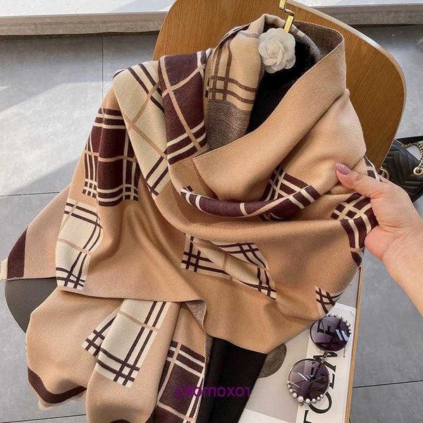 Top Original Bur Home Bufandas de invierno tienda en línea 2023 Nuevas mujeres Otoño y bufanda Edición coreana Banda para el cuello a cuadros versátil Verano Imitación Cachemira Air Cond MA5T