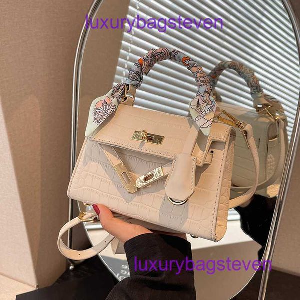 Top original Hremms Kelyys bolsas de asas al por mayor Bolsa de bufanda de mano para mujeres 2024 Nueva primavera verano moda pequeña plaza versátil uno tiene logotipo real