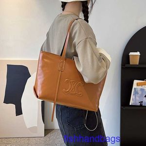 Top original en gros de gros sacs de fourre-tout de la boutique en ligne Shop en ligne féminine 2023 Nouveau sac de banlieue grande capacité TOTE LOISIR HAST-HOSH SCHAG avec un vrai logo