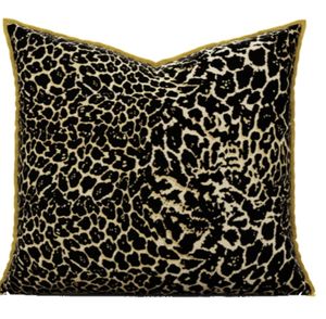 Coussin de qualité supérieure / Oreiller design décoratif en or avec remplissage 1 kg Canapé de salon noir Ins oreiller maison Cheval de luxe 5050cm 4545cm
