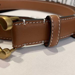 Cinturón de cuero nuevo de alta calidad 2022, cinturón de ocio con hebilla de Arco del Triunfo minoritario para mujer, diseñador de moda de marca famosa