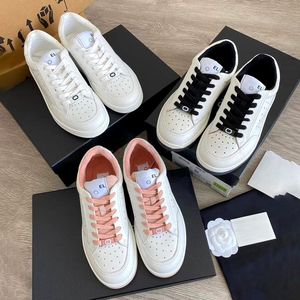 topkwaliteit 9 kleuren Kledingschoenen Dames luxe schuim platte trainer heren cadeau Designer Channel Rubber run Schoenen loafer lage basketbalschoen Outdoor wandeling Casual sneakers