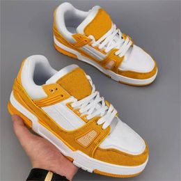 Topkwaliteit Casual schoenen 2022 Nieuwe printsneakers schoenen Custom Men Casual Gray Orange Red Training Shoe Trainer Wild Lowtop Skate Platform Classic Luxury 394