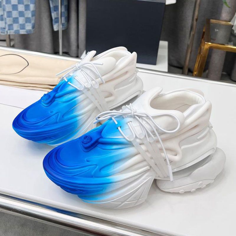 Toppkvalitet casual skor Nya sommarmän kvinnors kula lyxdesigner sneakers gradient färg ufo form utomhus sport kvinnor fritidskor