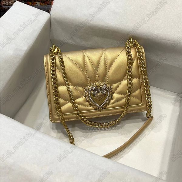 Bolso de hombro con cadena de alta calidad Bolso de diseñador Festival de mariposas Conjunto de logotipo de letra chapado en oro con bolso con tapa frontal de perla Bolso de mujer de moda El bolso cruzado más popular