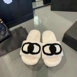 top qualité canal mocassins mode ours en peluche sandale populaire moelleux chaussure sandale célèbre designer femme pantoufle floue pantoufles hommes diapositives Luxurys laine Slide