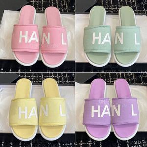 Top qualité coton tissu lettre pantoufles plates diapositives sandale de plage chaussures de vacances de luxe designer diapositives pantoufle pour femmes chaussures d'usine rose violet vert