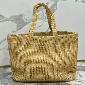 Sac de fourre-tout crochet de qualité supérieure Sac en raffina Raffia Raffia Sac épaule femme Fashion Broidered Lettrage Handbag Metal Triangle Crossbody Bag Purse Luxury