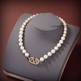 Top qualité concepteur classique pendentif colliers femmes or lettre V collier Valentino luxe Design bijoux HIS8