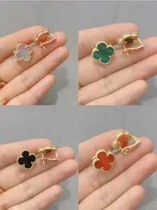 Pendientes de trébol diseñador de alta calidad Vintage Clover Charm Stats Pendientes de acero inoxidable de nácar Agata para mujeres Joyas de boda