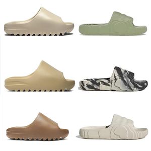 Adidas designer yeezy Slippers quality Yeezys superieure hommes pantoufles pantoufles noyau terre brun os noir orange suie de mode extérieur plage mensuels pour femmes