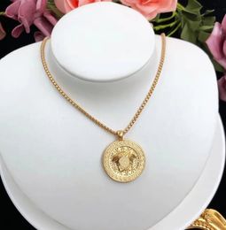 Collier de créateur de qualité supérieure Collier de pendentif en or