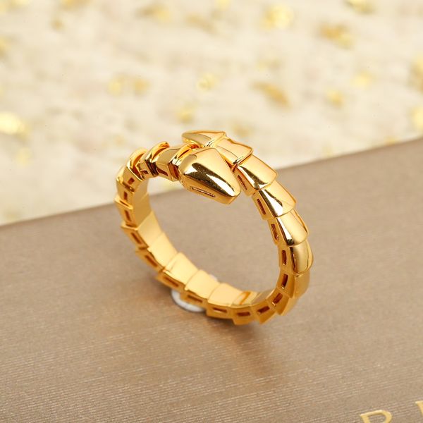 Anillo de diseñador de alta calidad Anillo de diamantes de moda para mujer Hombre Galvanoplastia Clásico Oro rosa premium con caja