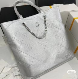 Topkwaliteit ontwerper zilveren tas nieuwe mode high sense Zuid -Korea ketting tote grote capaciteit crossbody tas schoudertassen