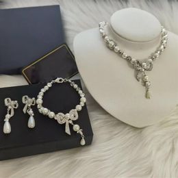 Topkwaliteit diamanten luxe parels Hanger kettingen voor vrouwen klassieke stijl fabrikanten geheel merkontwerp vintage popular224k