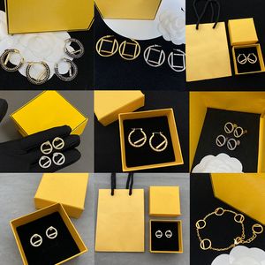 Topkwaliteit diamant oorbellen ketting sieraden set dubbele letter gouden ring ontwerper studs trouwfeest geschenken groothandel