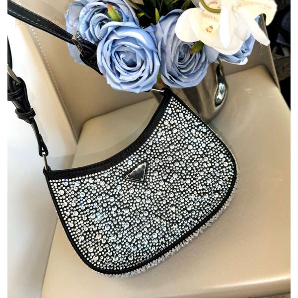 Bolso de diamante de alta calidad Bags Bags Bolsos para el hombro para mujeres Pacetas de cofre Moda Cadenas Hand Lady Presbyopic Purse Bolsos al por mayor Diamantes 2024