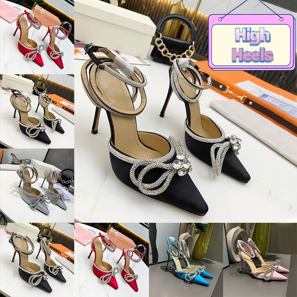 Top chaussures habillées pantoufles de luxe designer femmes sandales Mach 100 Soie Satin Double Bow Cristal Pompes noir argent parti réfléchissant talons hauts diapositives de mariage