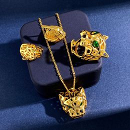 Top qualité dupe marque léopard bijoux vert strass boucles d'oreilles et bague pour les femmes