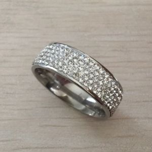 Anillos de boda de acero inoxidable para mujer, joyería de cristal blanco claro de 5 filas de alta calidad, venta al por mayor, talla de EE. UU.