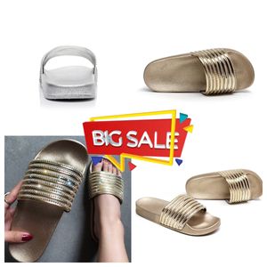 Pantanes de créateurs Gai de qualité supérieure Sandales Casual Chaussures confortables Black Rose Summer Fashion Slide Slippers Bas Prix Low Prix 35-41