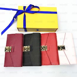 Titular de monedero de cuero genuino de calidad SUPERIOR Diseñadores de lujo Carteras bolso Hombres Mujeres Monedero Titulares de BILLETERA Carteras de piel de cordero negro Ranura interior de bolsillo para llaves