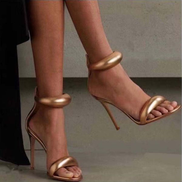 Sandalias de tacón de aguja Gianvito de 10,5 cm de alta calidad, tacón alto para mujer, zapatos de diseñador de lujo de verano, correa de pie de piel de becerro dorada, calzado con cremallera trasera