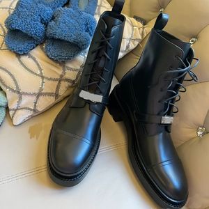 bottes de qualité supérieure chaussures de marque bottines boucle classique cuir pleine fleur semelles épaisses talon épais bouts ronds chaussures pour femmes à lacets Martin Boot 35-41 avec boîte