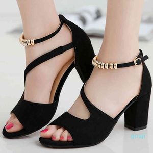 Sandales perlées en cuir de qualité supérieure femme Designer été chaussures à talons hauts mode talon rugueux femmes Stiletto 39 chaussures de travail pour dames en métal