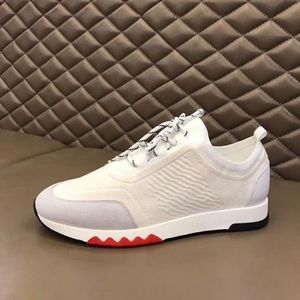 Tissus de chaussures de sport de loisirs pour hommes de créateurs de luxe de qualité supérieure utilisant de la toile et du cuir une variété de matériaux confortables avec la taille de la boîte 38-45 111414