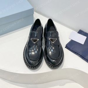 Topkwaliteit luxe designerschoenen Designer Block Logo Loafers met dikke hak Dameskleding Schoenen Mode Bootschoenen Echte lederen schoenen klompen met doos
