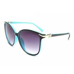 Top qualité lunettes de soleil de luxe classique PC cadre plage lunettes de soleil pour hommes femmes 4 couleurs en option nombre entier 4061259f