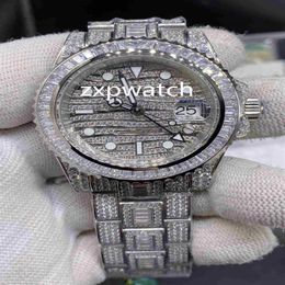 Montres ETA2836 pour hommes de qualité supérieure Iced out Diamond Watch 40MM Silver 904 Boîtier en acier inoxydable Side of Diamond Face Watch Auto319k