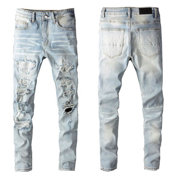 Jeans para hombre de alta calidad Última actualización Parche de diamante Bolsos de diseñador Hombres Biker Motocicleta Retor Plantas Botón Jean S Venta al por mayor Slim-pierna Denim Pantalón azul claro W28-40