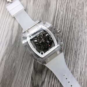 Topkwaliteit heren sport horloges automatische holle beweging beweging horloge kristal materiaal rubberen riem
