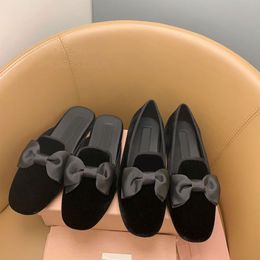 Topkwaliteit nieuwe comfort micros suded Bow loafers Dames Platte schoenen velours Bowtie slip-on Jurk schoenen Luxe designer schoenen Fabrieksschoeisel Met doos 35-40