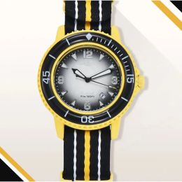 Montre pour hommes originale de qualité supérieure boîtier en plastique montre chronographe cinq océans horloge pour hommes 009