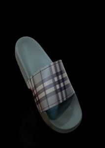 Topkwaliteit paren mode Men039s dames039s rubber designer slides slippers sandalen schoenen schuifglijbaan zomer brede dames plat flip 4739582