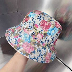 Casquette de balle de fraise populaire de qualité populaire Sports extérieurs mâles Mâles Fashion Hat à loisirs Amoureux de la plage Soleil Soleil Designer High Letters Crime Artichaut Bucket Hat