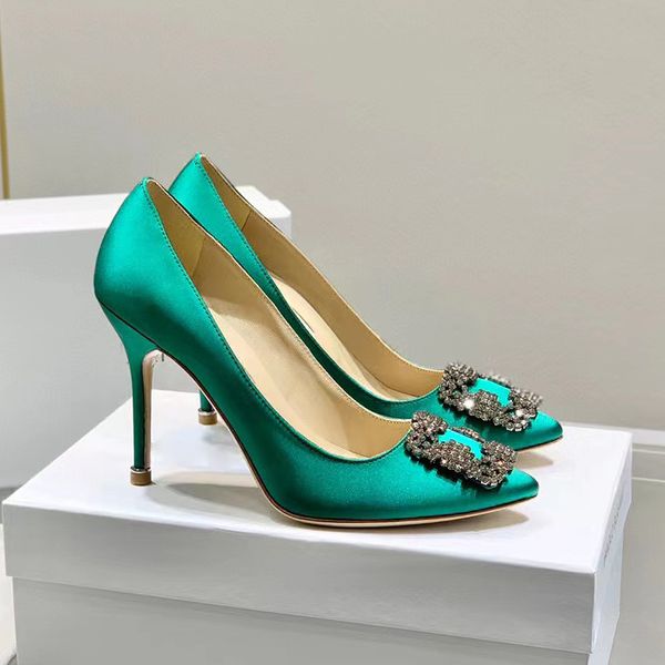 Top Calidad Rhinestone Hebilla Decoración Glitter Zapatos nupciales Tacones de aguja Bombas de mujer Diseñadores de lujo Fiesta de noche Boda Tacón verde