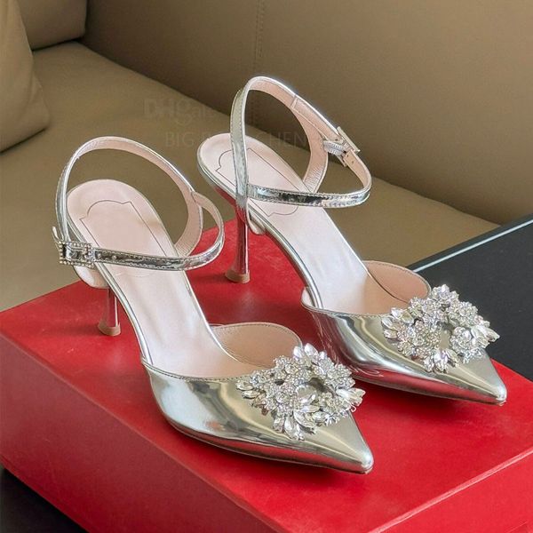 Diamantes de imitación de alta calidad Hebilla cuadrada Tacones con tira trasera plateada Sandalias de cristal satinado Zapatos de vestir con tacón de aguja Charol Diseñador de lujo Zapatos para cena de boda