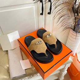 Sandalias de alta calidad zapatos de diseñador de diseño parejas de moda Aguardar zapatos planos zapatillas de caza de vacas/oveja rey cara de cuero revestimiento de cuero tpu