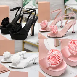 Elegante hoge hak sandalen satijnen luxe designer schoenen roze bloem decoraties vrouwen trouwschoen mode platforms hakken feest sandaal