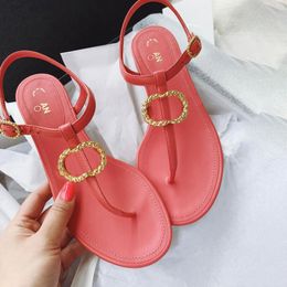 Sandalias de alta calidad Slipper Designes Canal Verano Soleado Diapositiva Plana Para Mujer Lujo Hasp Mocasín Encantador Playa al aire libre Sexy Sliders Mule Zapatos casuales Sandale Lady Gift