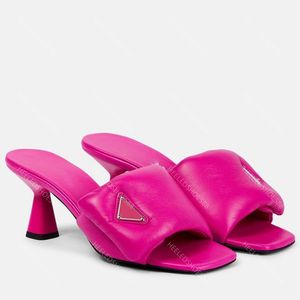 Pantoufles à pain chaussures de créateur sandales diapositives à boucle triangulaire qualité supérieure en cuir véritable 6.5 cm chaussures à talons chaton mode bout carré femme pantoufle 35-42
