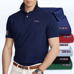 Polo de couleur solide de qualité supérieure 100% coton à manches courtes Polos décontractés Homme T-shirt mâle mâle PL811 240410