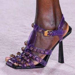 Top qualité printemps été nouvelles sandales à talons hauts fins Style romain sandales en PVC Transparent grandes chaussures pour femmes à la mode