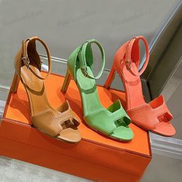 Topkwaliteit stiletto hiel sandalen echte lederen metalen gesp gokschoenen ladie luxe designer hakken sandalen voor dames kantoorschoenen met doos 35-41